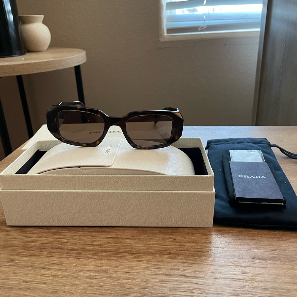 Prada 17ws sunglasses brown